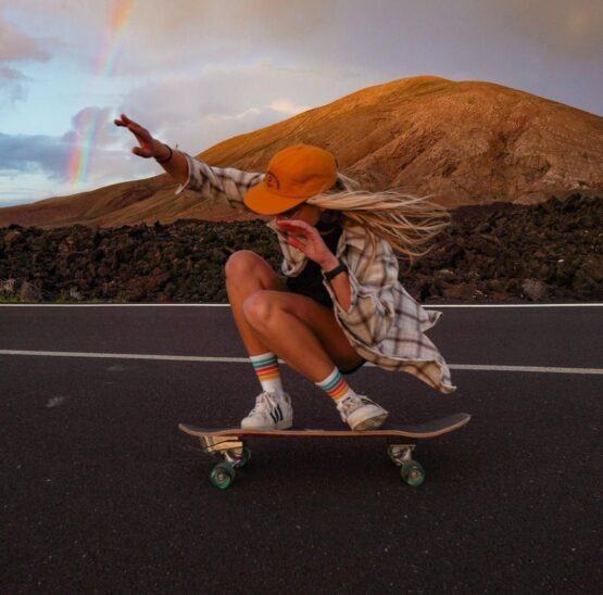 Girl-surfskate-famara